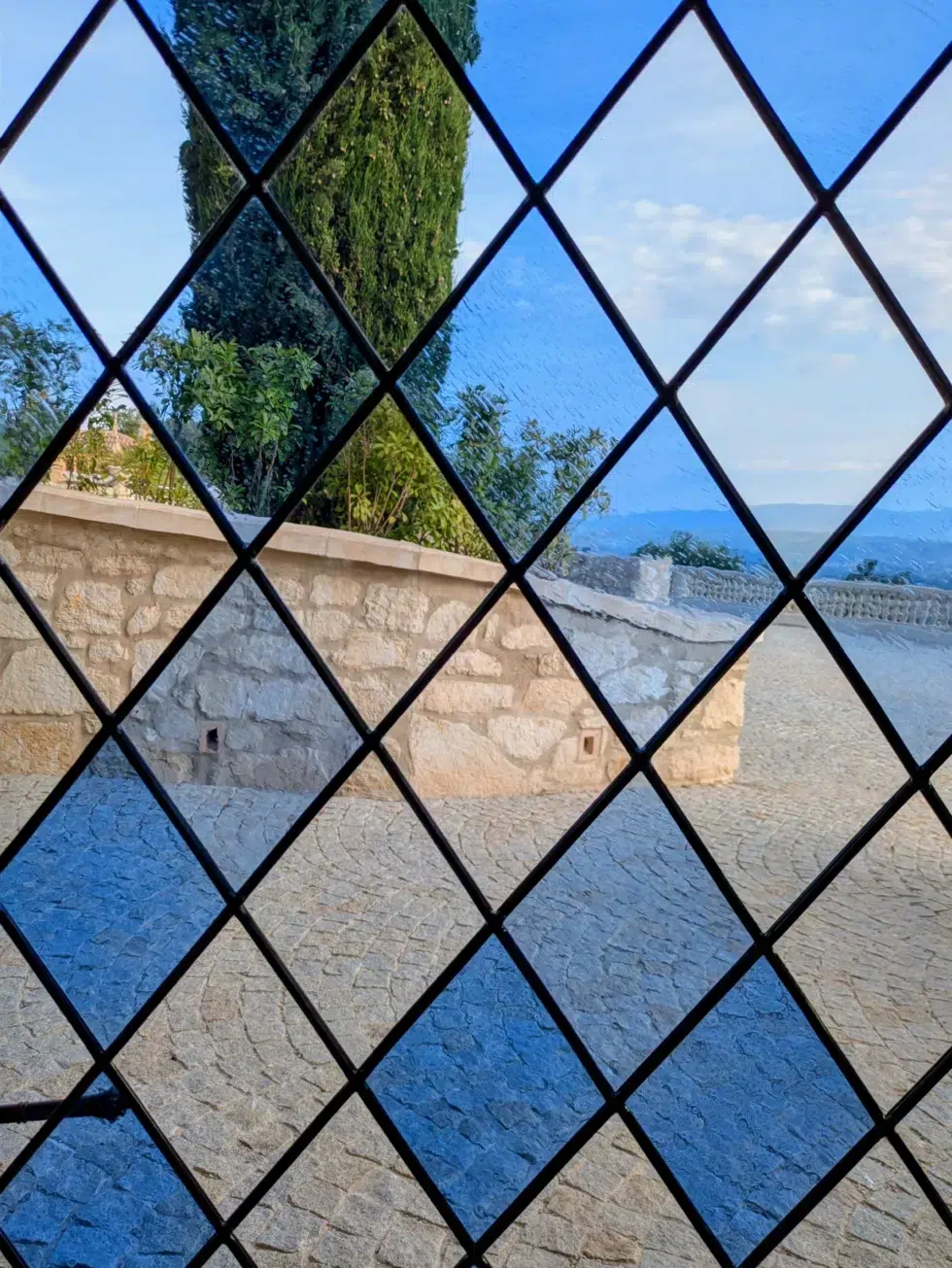 Chambre Héloise du Domaine Jourdan au Puy Saint réparade